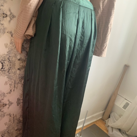 BEAUTIFUL FOREST GREEN SATIN LIKE PALLAZO PANTS ! high waisted - Picture 4 of 5